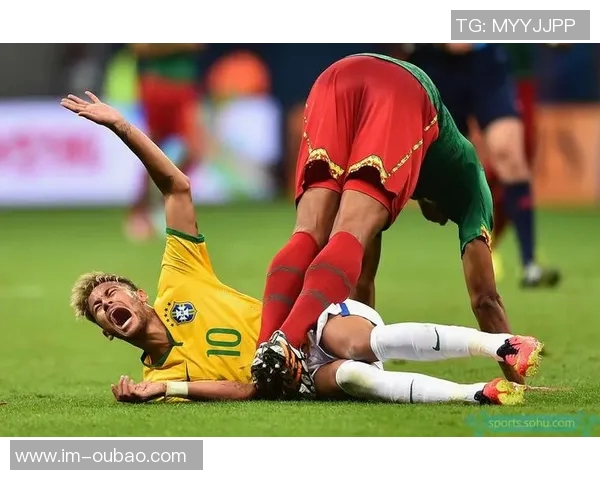 内马尔复出状态回暖世界杯前夕梅开二度助力球队争冠